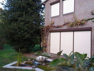 Voorzetrolluiken